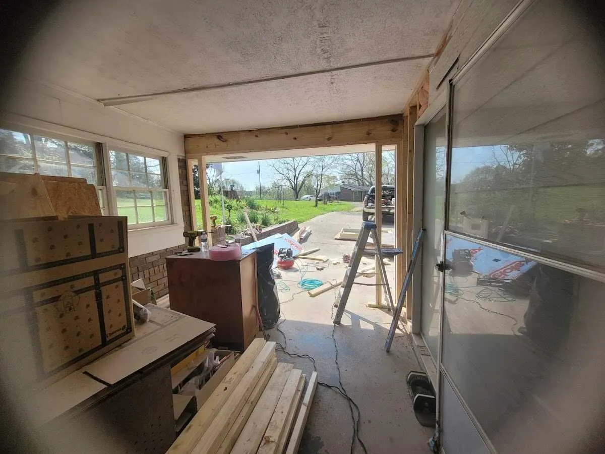 Air movers and dehumidifier for Drying & Dehumidification in Stratmoor